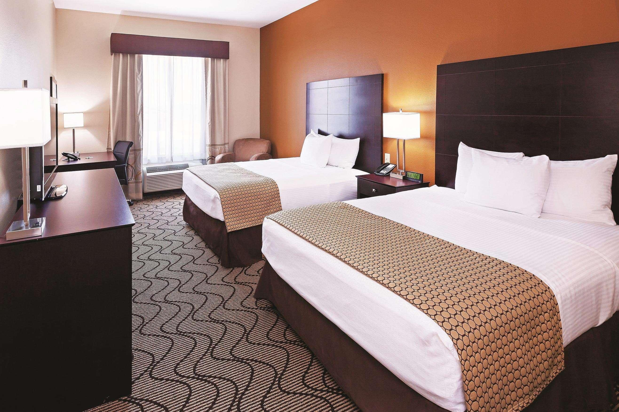 La Quinta By Wyndham Marshall Esterno foto