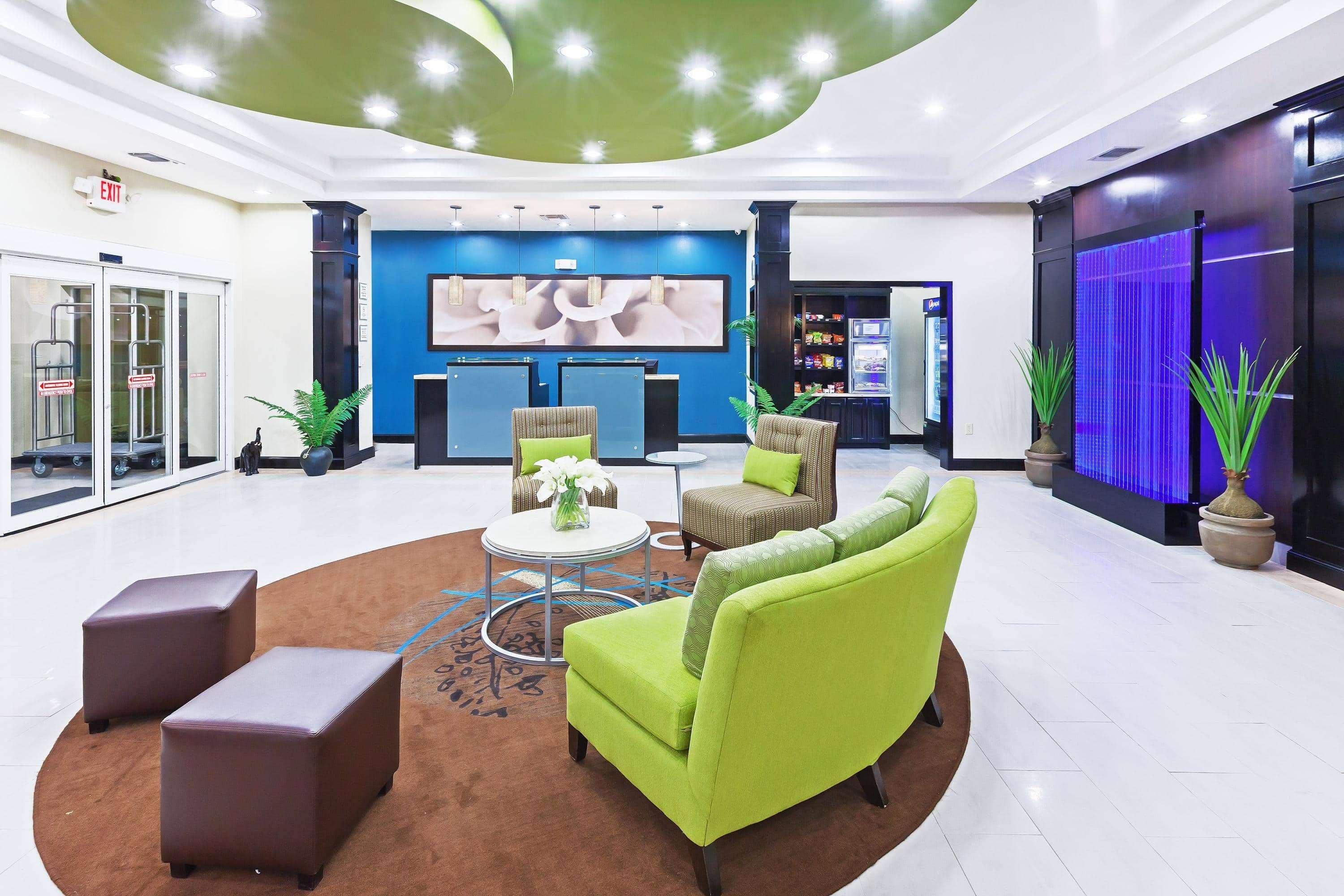 La Quinta By Wyndham Marshall Esterno foto